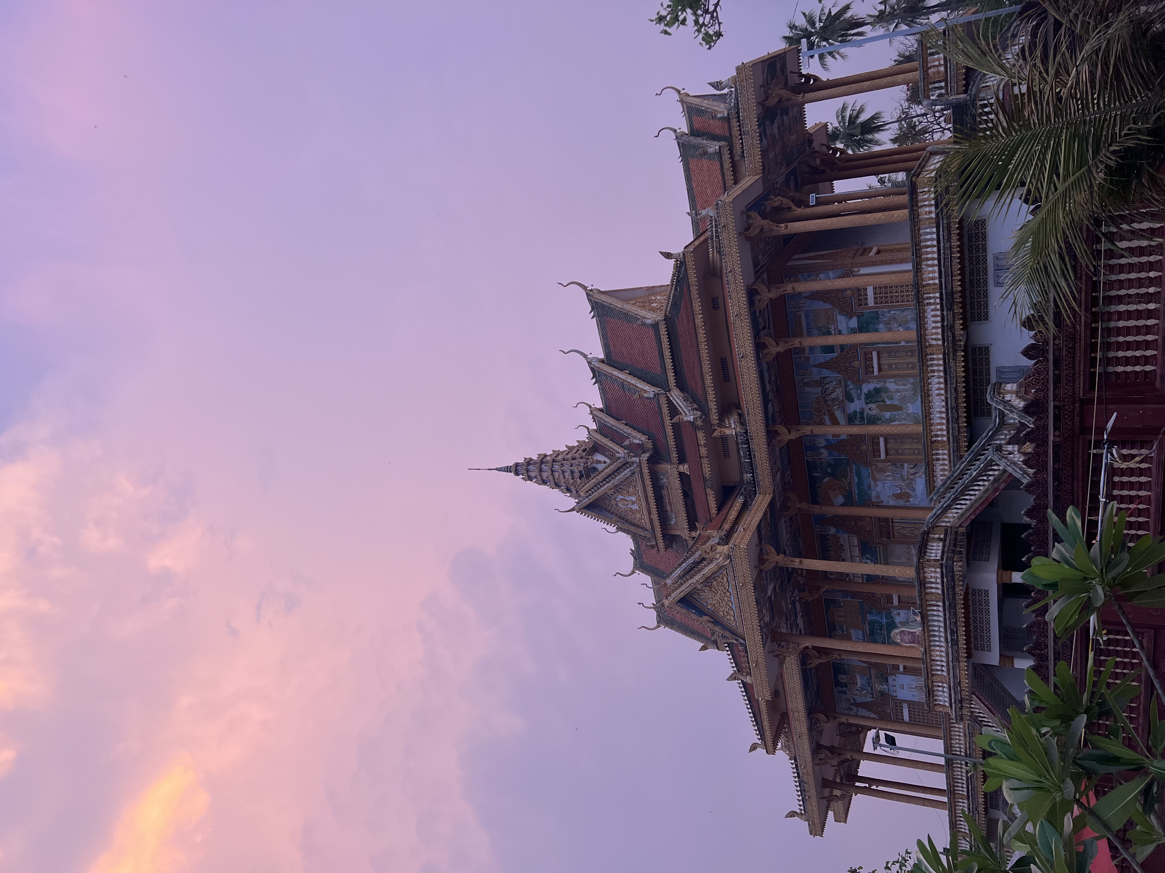 Window 03 — London, Art Deco style