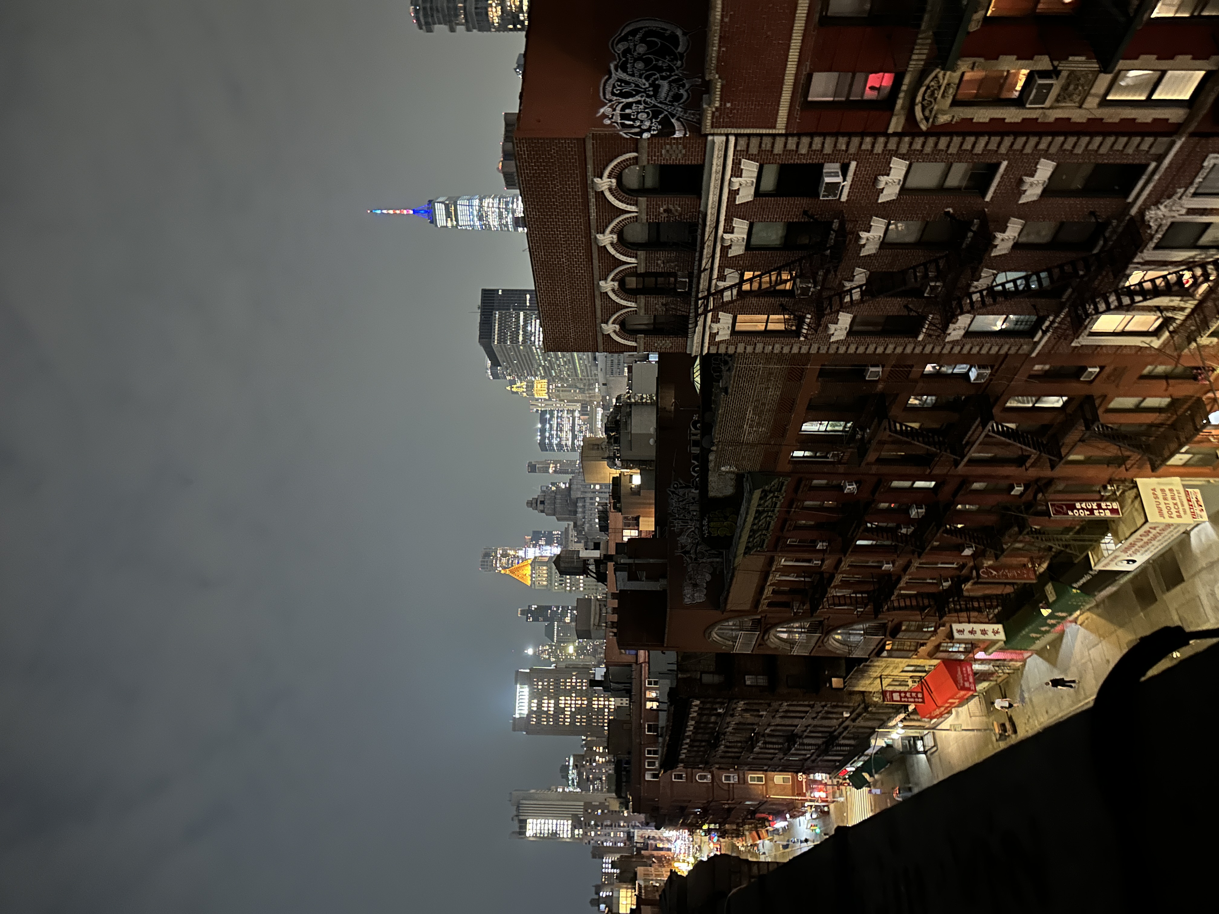 Window 02 — London, Art Deco style