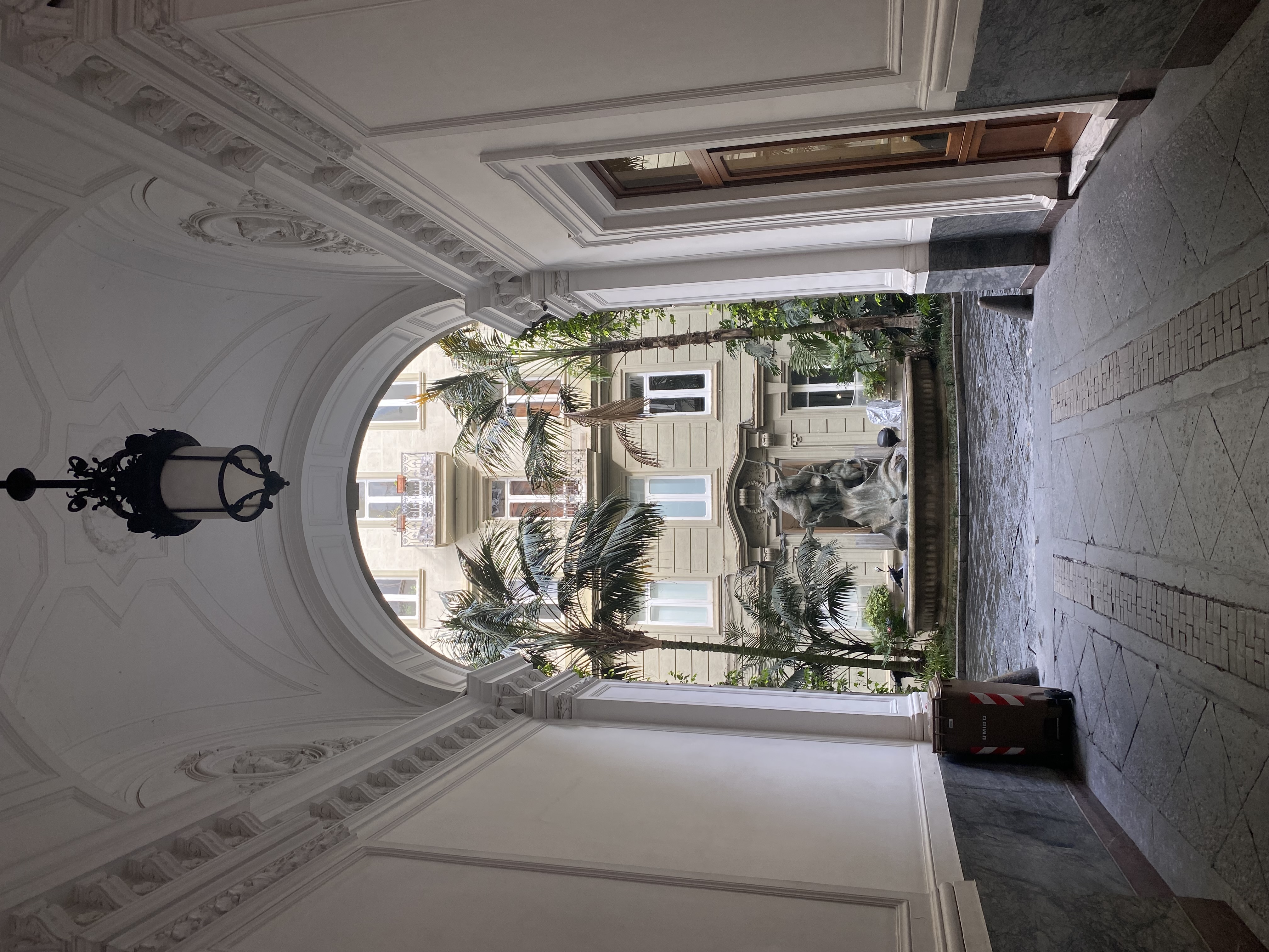 Window 02 — London, Art Deco style