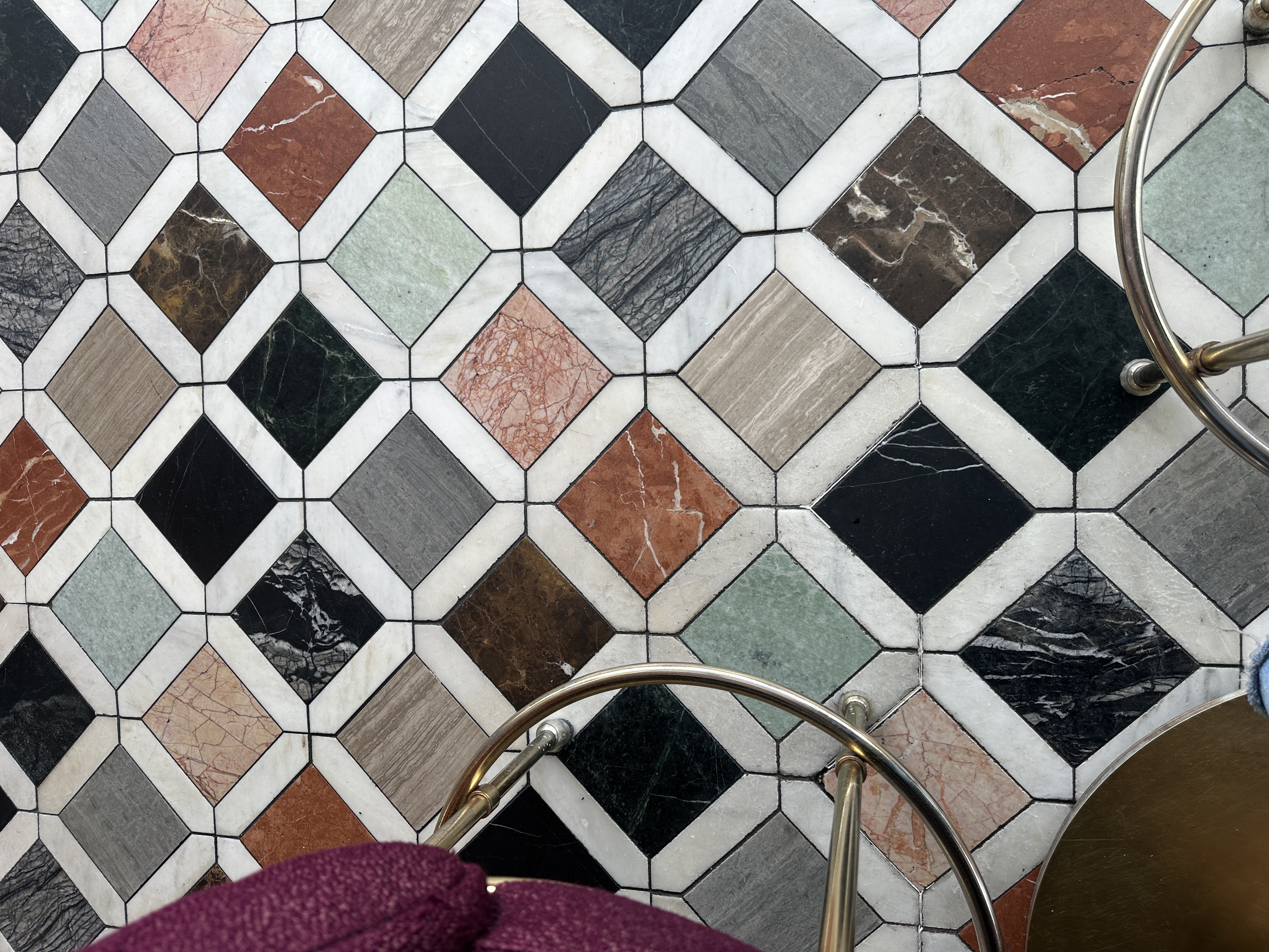 Window 03 — London, Art Deco style