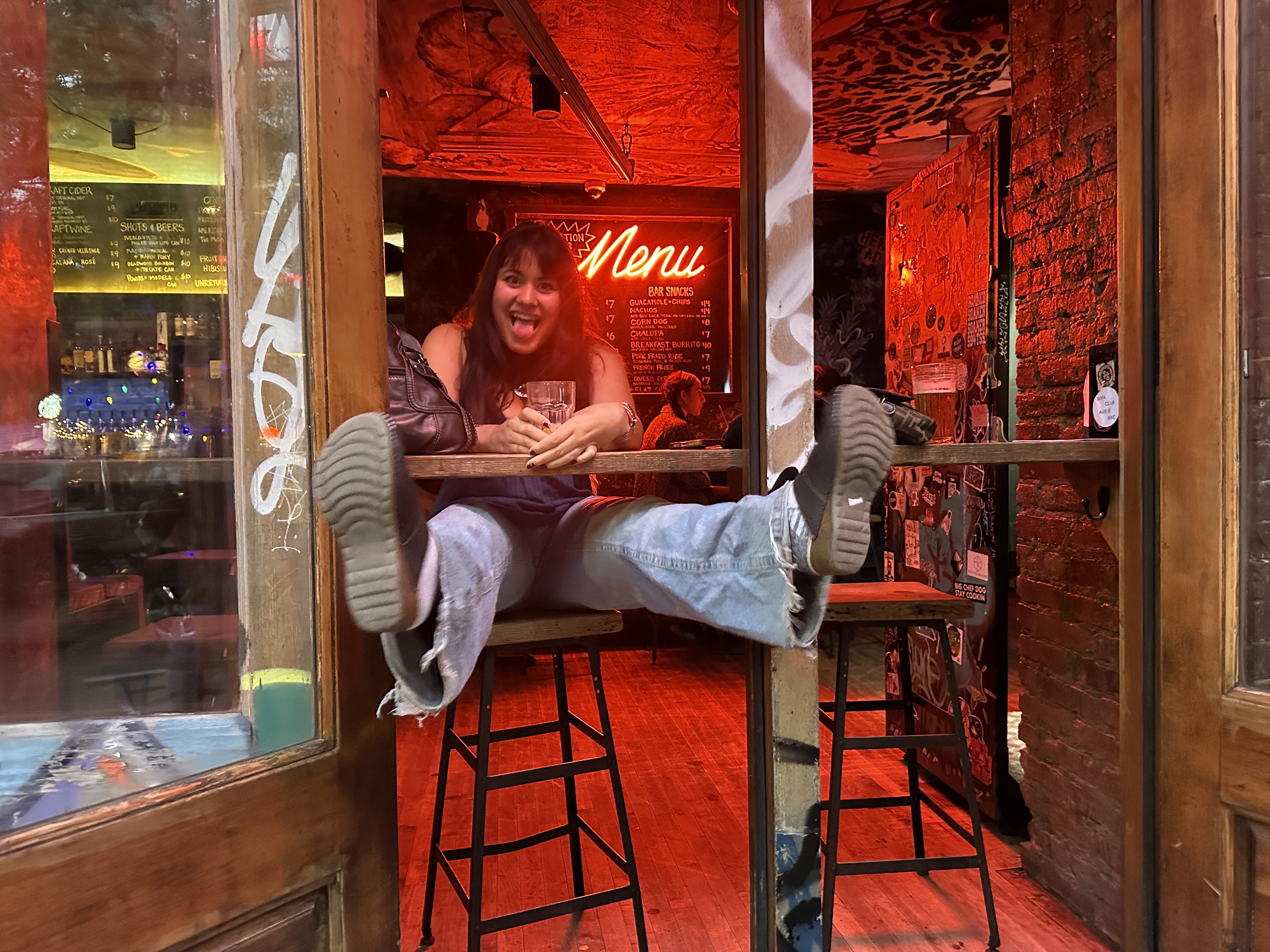 Window 03 — London, Art Deco style